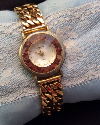 Vintage LA Express Ladies Watch With Beveled Crystal And Gold Chain Band 2