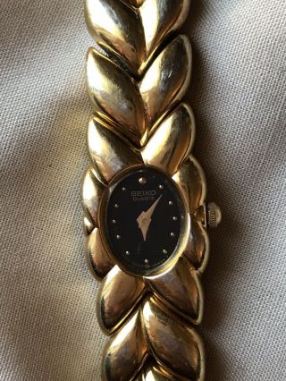 Women’s Vintage Seiko Gold Tone,  Small Elegant Wristwatch