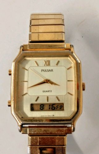 Vintage Mens Pulsar (v011 - 5130) Alarm Chronograph Watch.  Runs.  Good Shape.