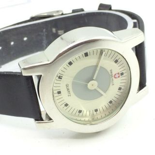 Rare Boy Size Quartz Watch In Silver Dial 36mm Wrist Watch V1019
