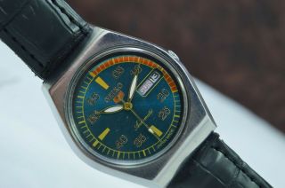 Vintage Seiko 5 Day Date 17 Jewels Automatic 6309 Movement Wrist Watch 3