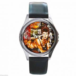 David Bowie Diamond Dogs Round Metal Watch With Leather Band