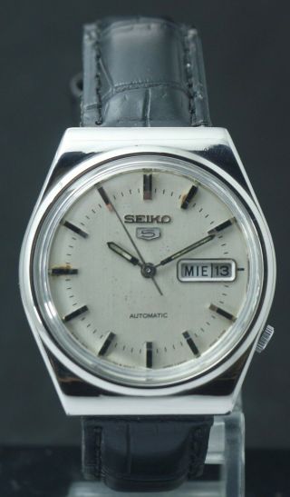 Vintage Seiko 5 Automatic Men 17j 6309 Day/date Dial Decent Look Watch