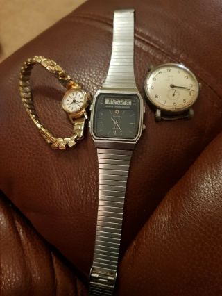 Joblot Of 3 Vintage Watches Spares Or Repairs Timex Oris & Trafalgar Not