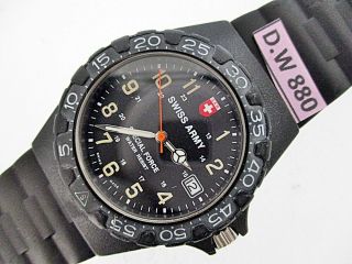 Classic Swiss Army Victorinox Mens Black Composite Case Date Dw880 Watch $1