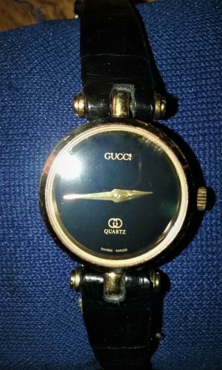 Vintage Gucci Ladies Quartz Watch W/genuine Black Leather Band - 2.  87 Swiss Made