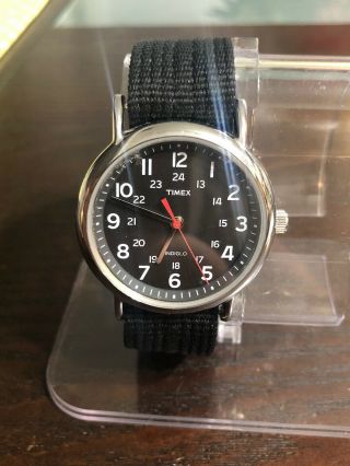 Timex Mens T2n647 Silver Tone Black Strap Analog Watch 31