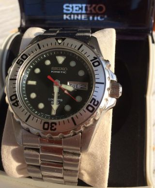 Seiko Kinetic Day - Date 5m43 - Oa40 Skj0137p Rare Green Dial Mens Divers Watch