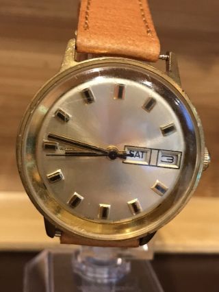 Vintage Timex 26860 2773 Men’s Marlin Mechanical Watch.  Runs Fine.  Band