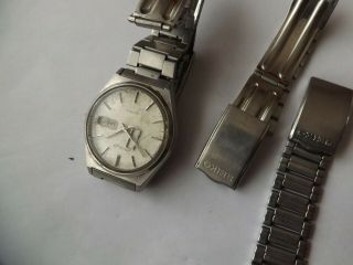A Vintage Gents Stainless Steel Cased Seiko 5 Automatic Watch And 2 Part Straps