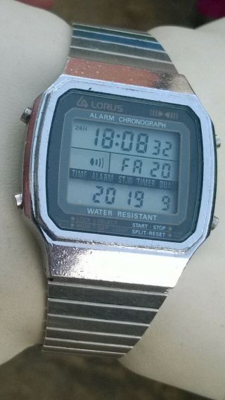 Lorus Mens Vintage Lcd Digital Alarm Chrono Watch W040 - 5020