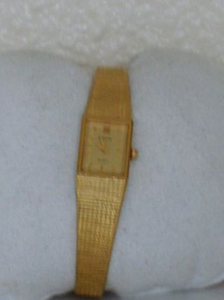 Accurist Gold Tone Bracelet Watch 991000 In Vgc