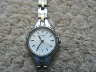 Seiko Ladies Quartz Wrist Watch,  Battery,  No.  Japan 1n01 0ag8 Hr2