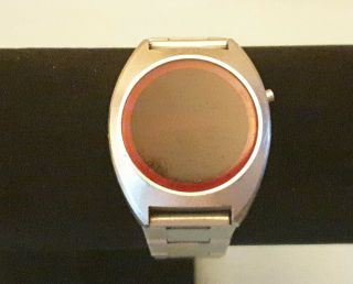 Vintage Retro Red Led Lcd Digital Watch Strap Faulty Spares Or Repairs.