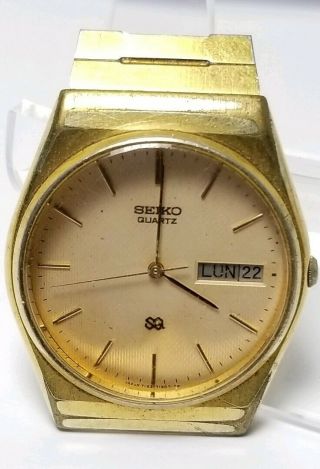 Vintage Mens Seiko Quartz Watch Missing The Back For Repair 24pp