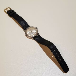 Vintage Timex Wrist Watch With Leather Strap