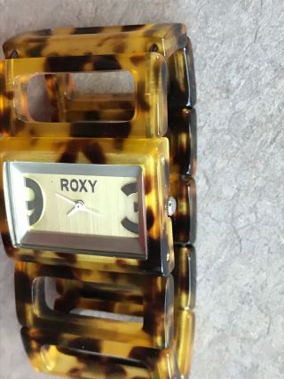 Roxy Quiksilver Finnie Womens Watch W163BP in w/ Gold Color Dial 2