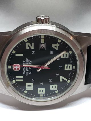 WENGER 7290X Men ' s Leather Analog Dial Quartz Watch Morning Use Au3 2