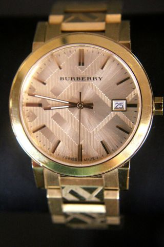 Burberry Bu9038 Gold Tone Analog Unisex Watch