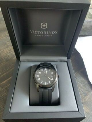 Victorinox Swiss Army Men’s Watch 26071.  Cb Black Limited Edition