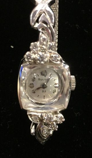 Bulova Vintage 14k White Gold & Diamond 23 Jewel Ladies Watch.