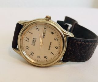 Vintage Timex Mens Watch Indiglo Time Day Date Runs