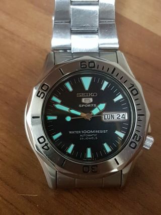 Seiko 5 Black Dial 40mm Stainless Steel.  Day/date Automatic7s36 00l0.  Seiko Ss Bra
