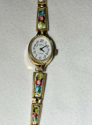 Elegant russian women ' s vintage Soviet mechanical wrist watch 