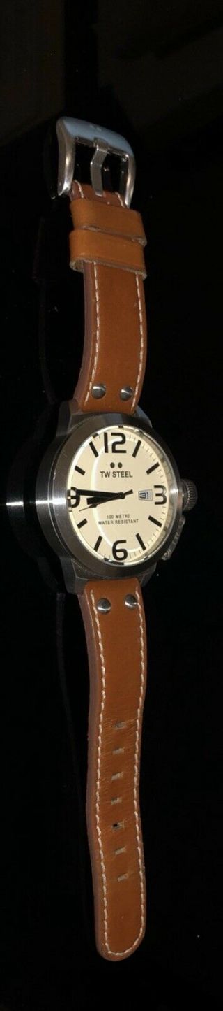 TW Steel Men ' s Canteen 50mm (large) Stainless Steel Off - White Dial Leather Watch 5