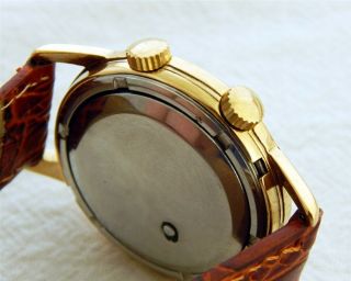 1950 ' s GIRARD PERREGAUX ALARM GOLDEN TEXTURED DIAL 34.  3MM GOLD PLATED CASE 8