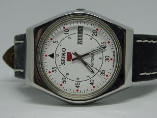 6309 Vintage Seiko 5 Automatic Day&date White Color Dial Numeric Figure