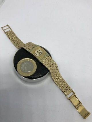 Ladies 1973 Caravelle (Bulova) Gold Plated 17J Mechanical Watch. 4