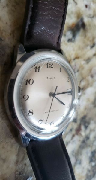 Vintage Men ' s 1979 Timex 37mm Case Watch Vintage strap. 4