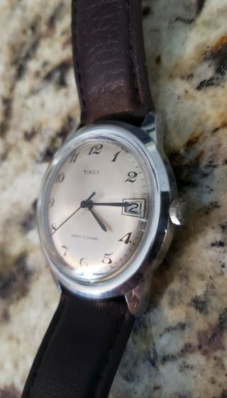 Vintage Men ' s 1979 Timex 37mm Case Watch Vintage strap. 5