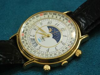 Rare TIMEX Gold Tone Moon Phase Men ' s Perpetual Calendar Watch w/Date 3