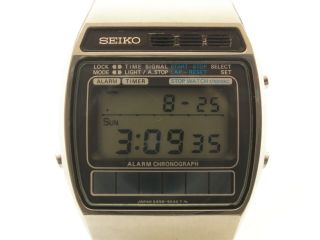 Japan Sieko A258 Digital Alarm Chronograph Solar Quartz Stainless Steel Watch