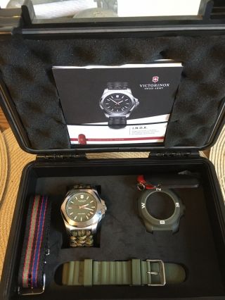 Victorinox I.  N.  O.  X.  Men Green Dial - 241727 Limited Edition Case