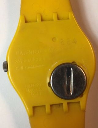 1984 Vintage Swatch Watch GJ400 Yellow Racer Exc with Guard 10