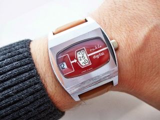 Rare Retro German Ruhla Jump Watch Vintage Burgundy Wristwatch 1970 