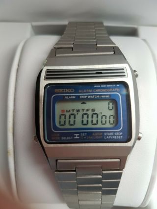 Seiko A639 - 5000 LCD Digital Vintage Watch 1980 Silver Stainless Alarm blue face 2