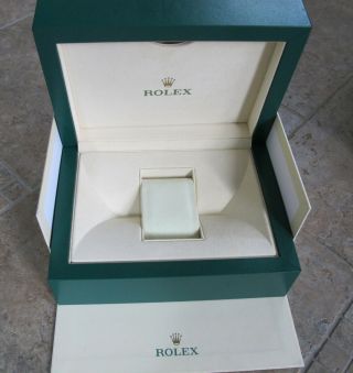 Authentic Rolex Daytona 116500 Green Watch Box 2