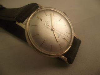 Vintage Avia 9ct Gold Gents Watch.