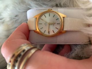 Vintage Ladies Omega Geneve Gold Plated Wrist Watch 4