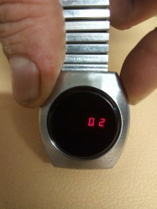 Vintage Watch LED Commodore Ultra Rare Red LED 70 ' s - 80 ' s. 3