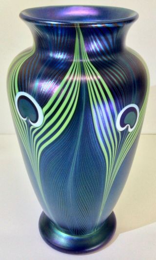 30 OFF - - Vintage Orient and Flume Vase,  Blue Peacock,  Scott Beyers,  1980s 2