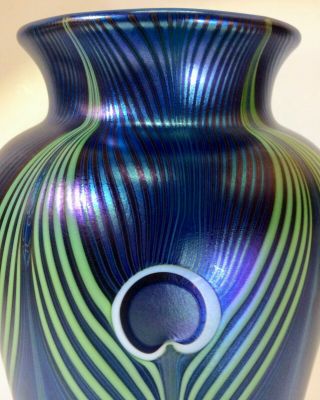 30 OFF - - Vintage Orient and Flume Vase,  Blue Peacock,  Scott Beyers,  1980s 6