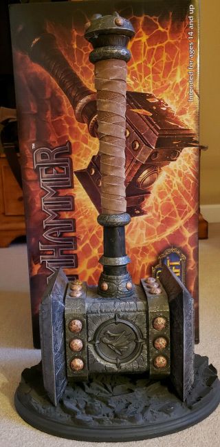 1st version EPIC WEAPONS WoW DOOMHAMMER,  STAND Number 62 in the World 2