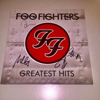 Foo Fighters Group Signed Autographed Greatest Hits Album Dave Grohl,  3 Bas