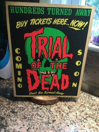 Spook Show Window Card Trial Of The Dead Day - Glo Beauty