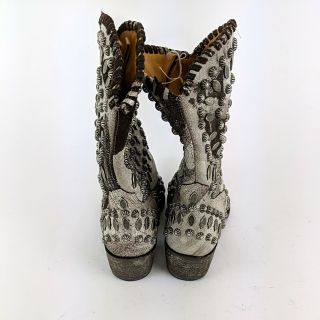 Miranda Lambert OLD GRINGO White Studded Detail Pointed Toe Boots Size 9 B 4